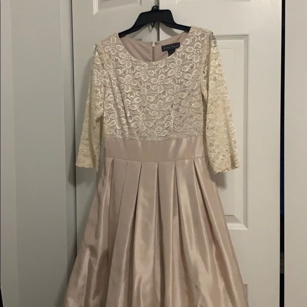Beige/Gold Dress